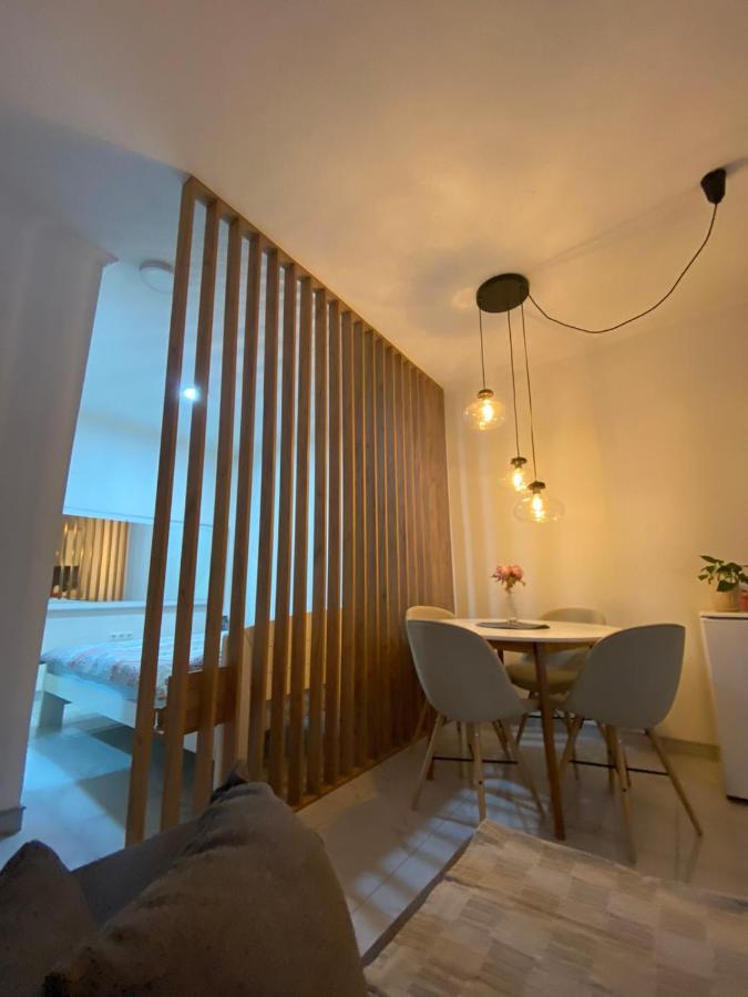 Deluxe Appartamento Tuzla Esterno foto